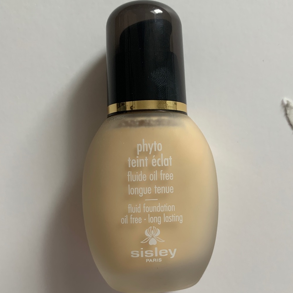 Sisley Paris foundation